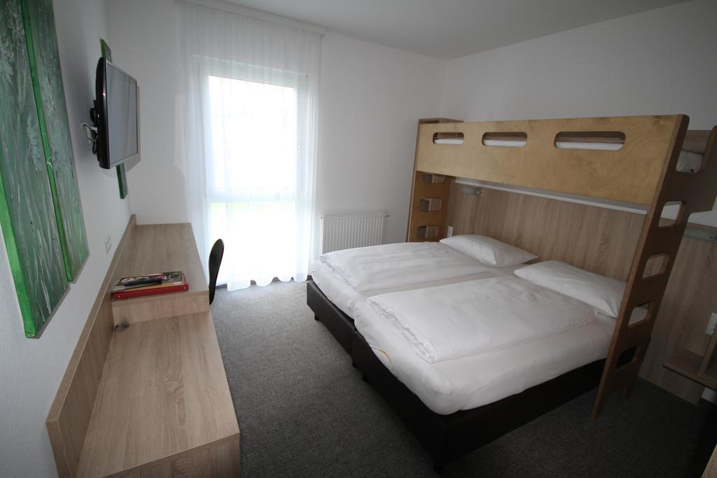 Bernstein-Motel Marchegg Eksteriør billede